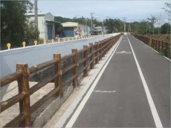 四川仿木紋欄桿